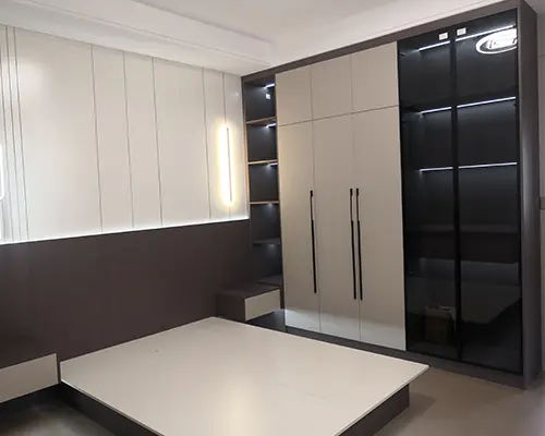 Carane ngresiki lemari kayu
