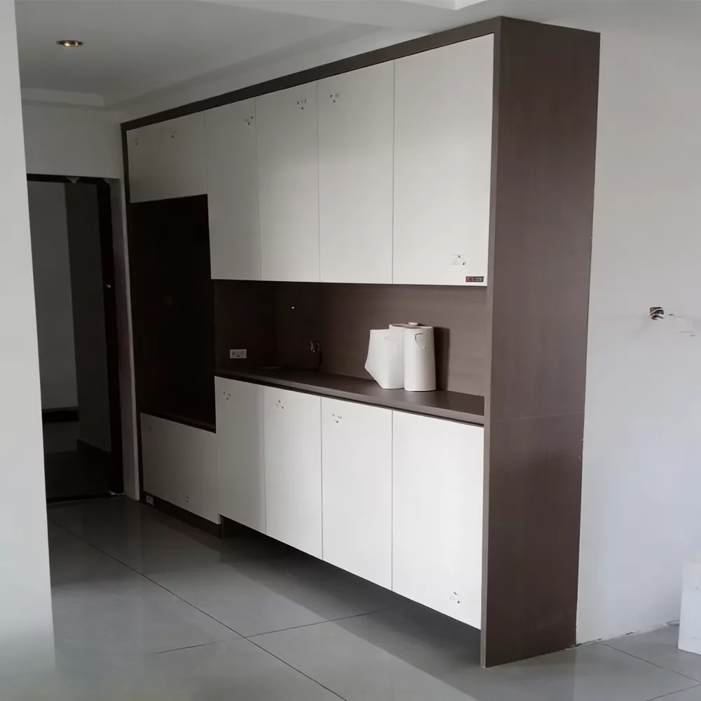 Lemari Kayu Cedar Arum